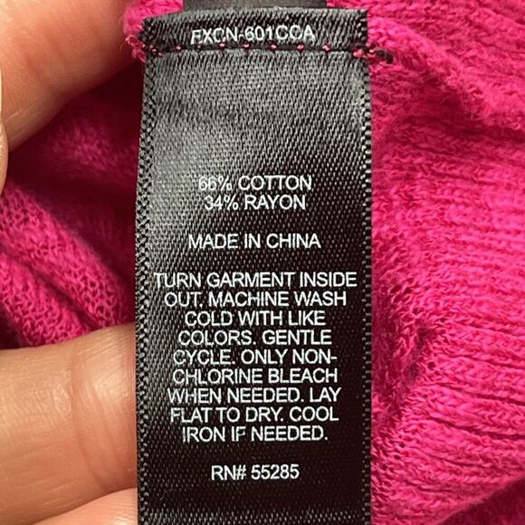 Express Y2K Deep V Neck Lightweight Sweater Women’s Size XS Pink Babydoll - Picture 8 of 11